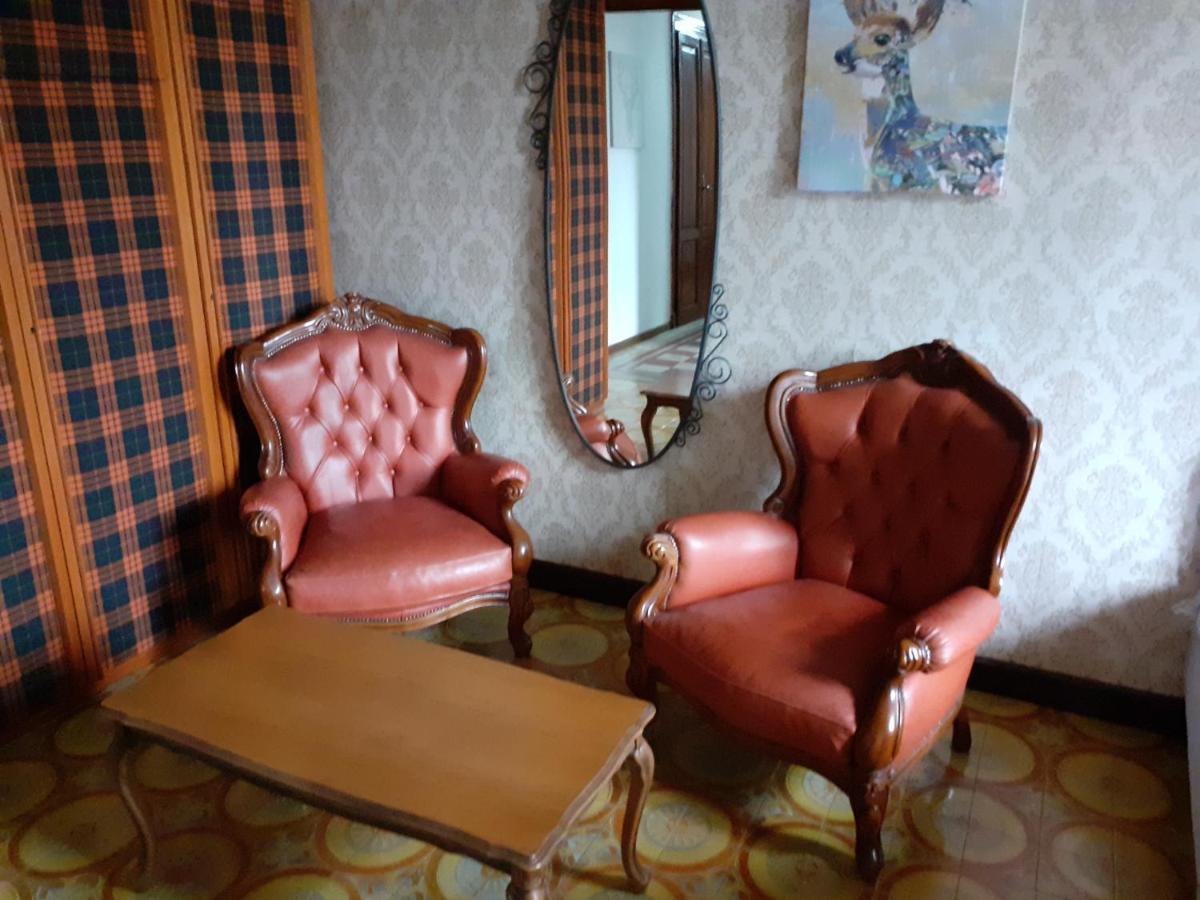 Meneghina House Appartement Milaan Buitenkant foto